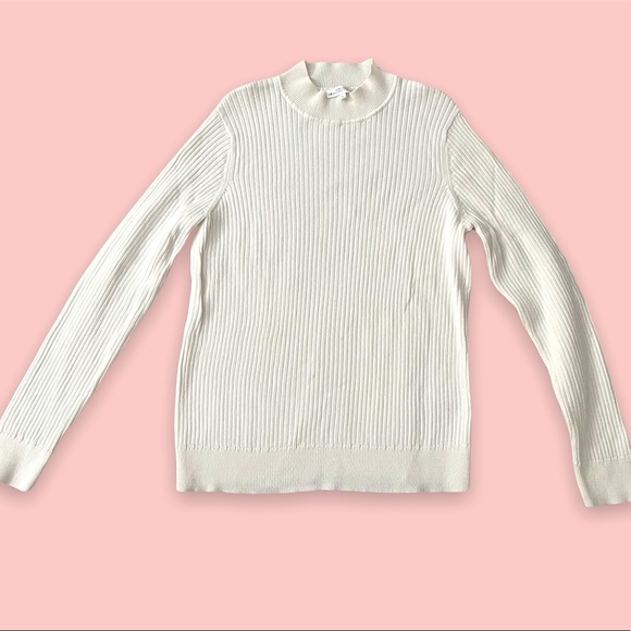White ribbed sweater - Picture 1 of 3